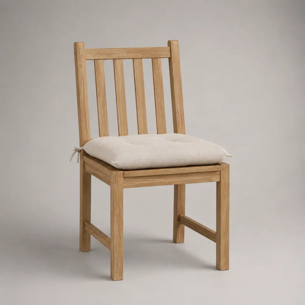 Sedia da esterno in legno massello di acacia con cuscino crema, 46 x 53 x 88 cm